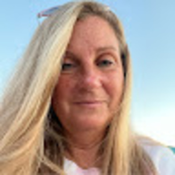 Meet your Posher, Lynnette - Picture 1 of 1